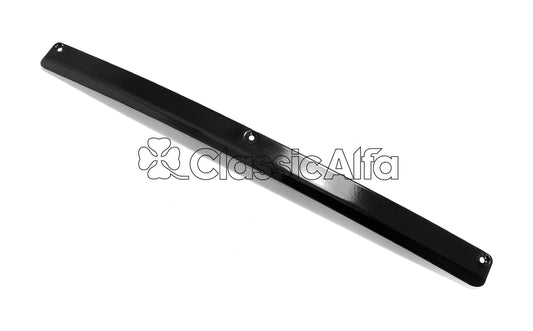 101-197 GIULIA 1600 SPIDER BONNET SCOOP TRIM BRACKET