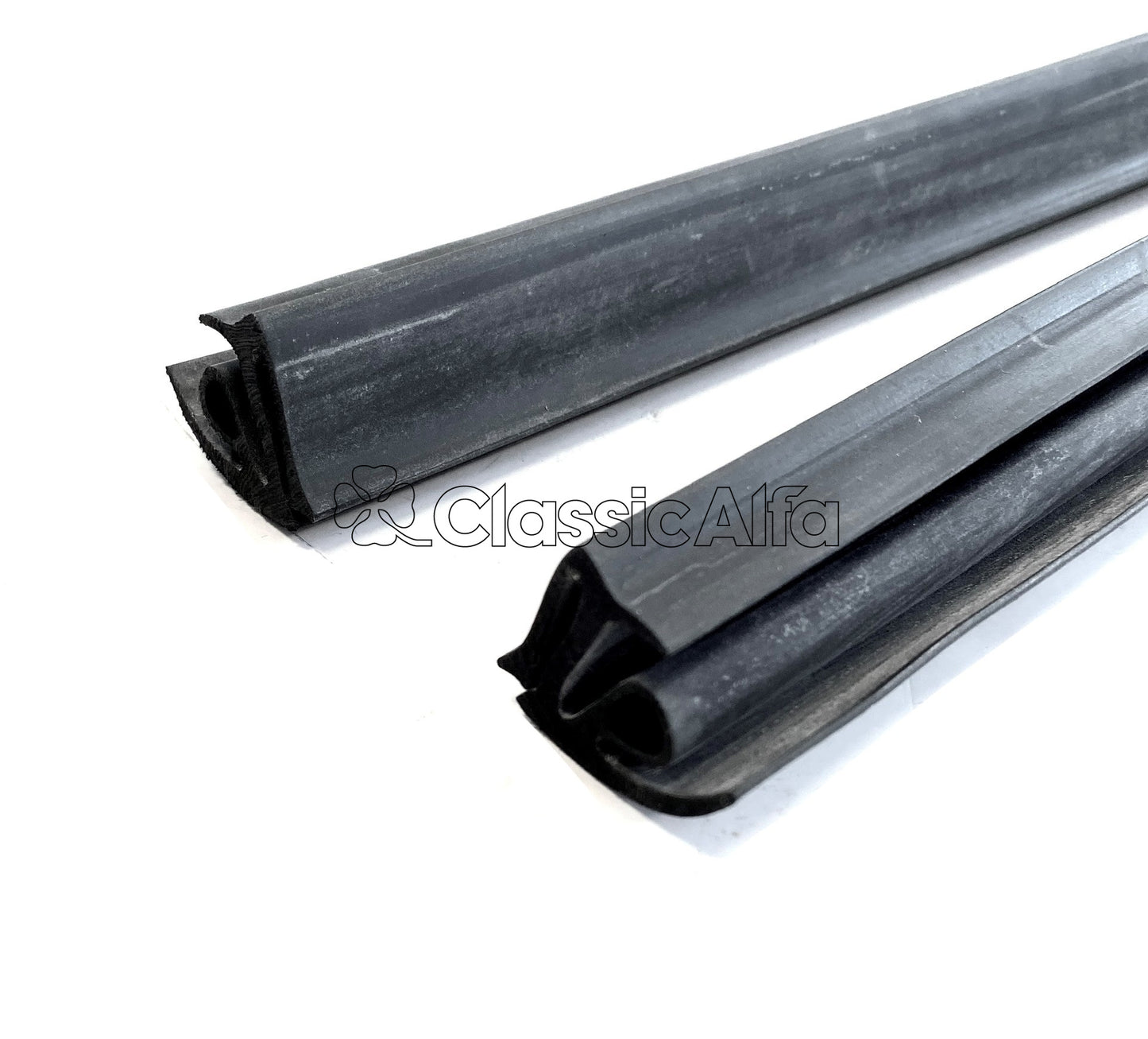 101-203 WINDSCREEN TO QUARTERLIGHT SEALS - 101 SERIES SPIDER