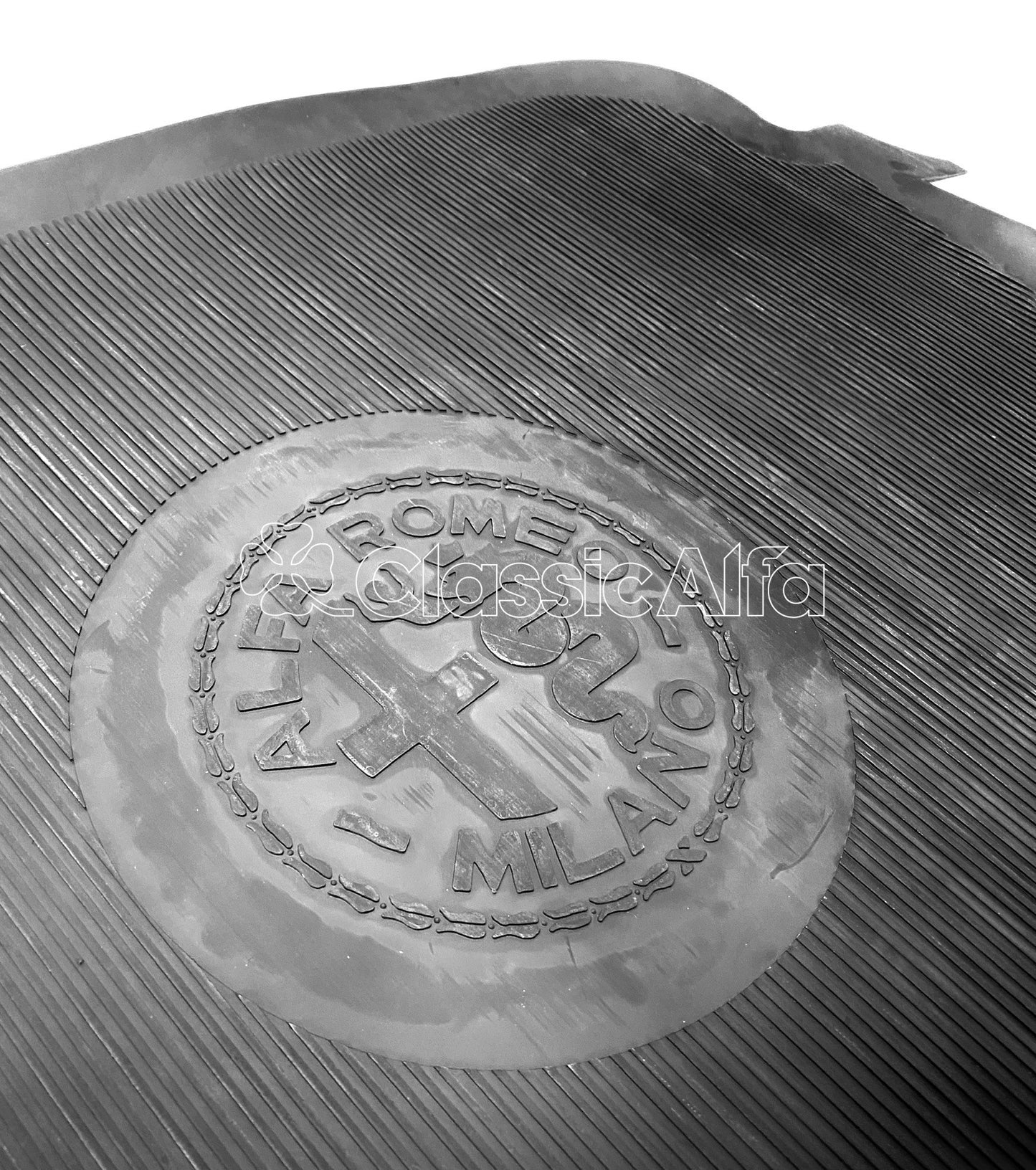 101-402 101 SPIDER BOOT/TRUNK FLOOR MAT - WITH LOGO