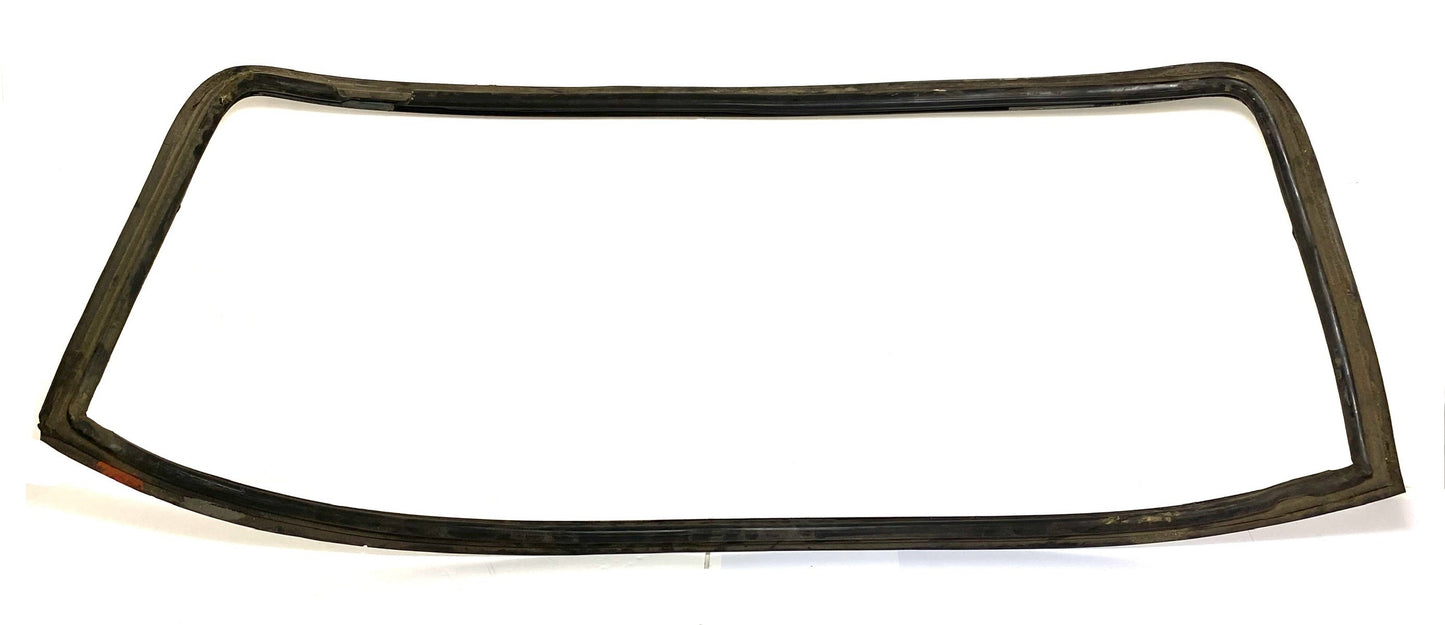 81016 USED BERLINA REAR WINDSCREEN TRIM