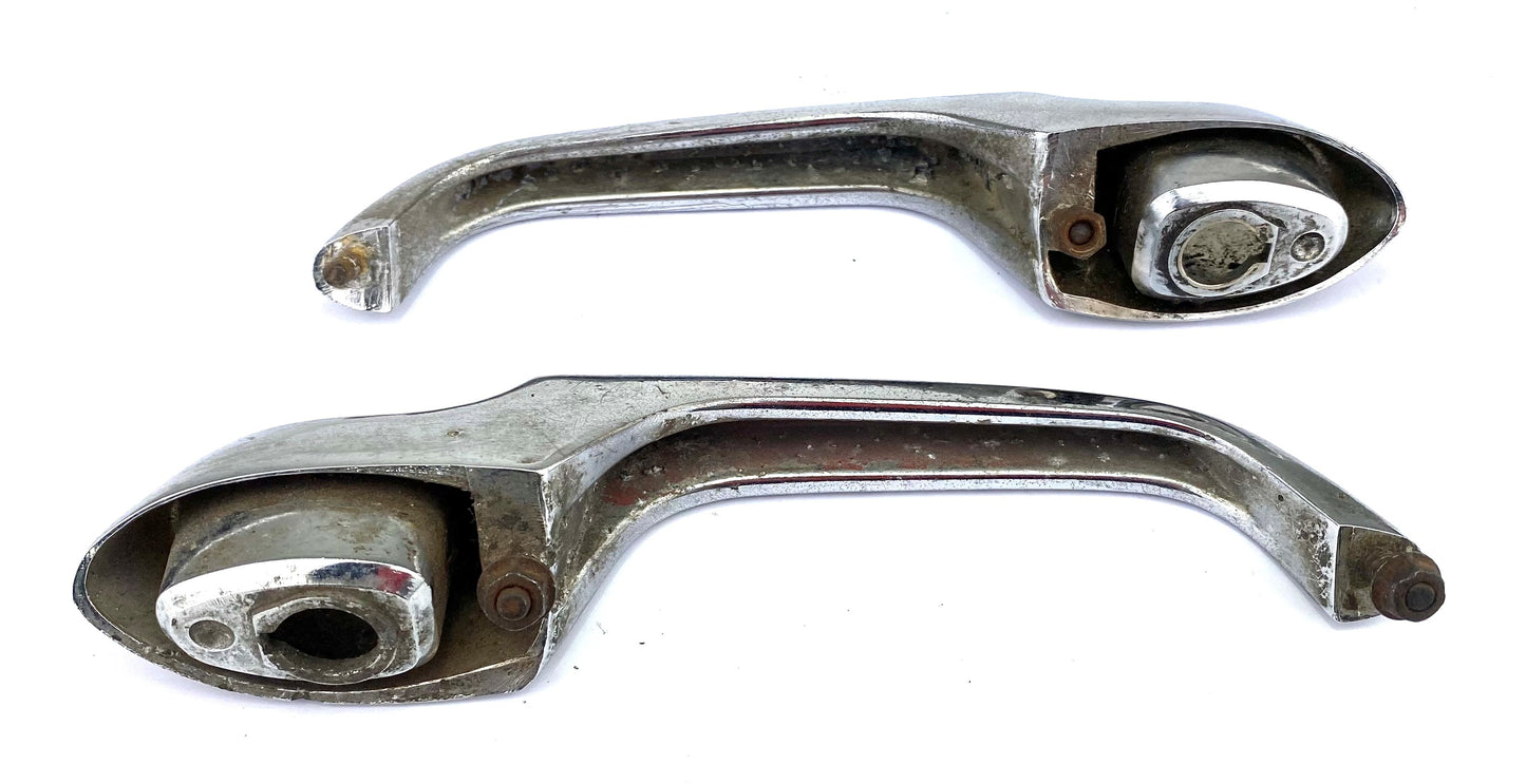 81089 USED ROUNDTAIL SPIDER OUTER DOOR HANDLES - PAIR