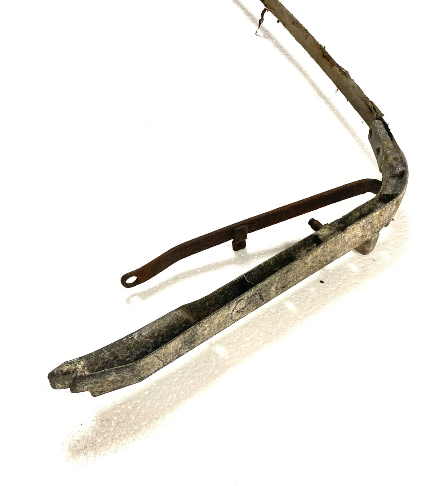 81164 USED GTC HOOD FRAME (INCOMPLETE)