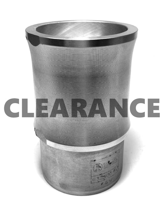 90510 OE 1300 PISTON AND LINER TO CLEAR