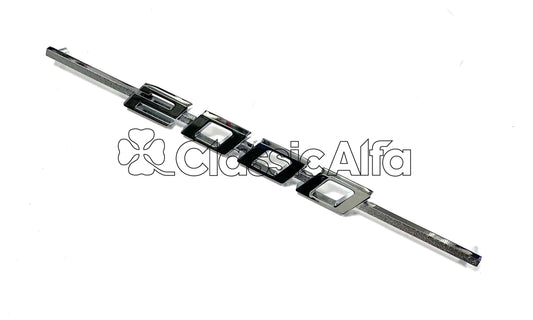 BG014 BOOTLID SCRIPT BADGE 2000