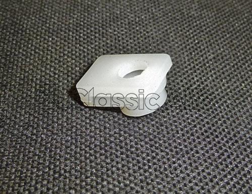 CH072 GRILLE FASTENING CLIPS - NON-STEPFRONT GTs & SALOONS