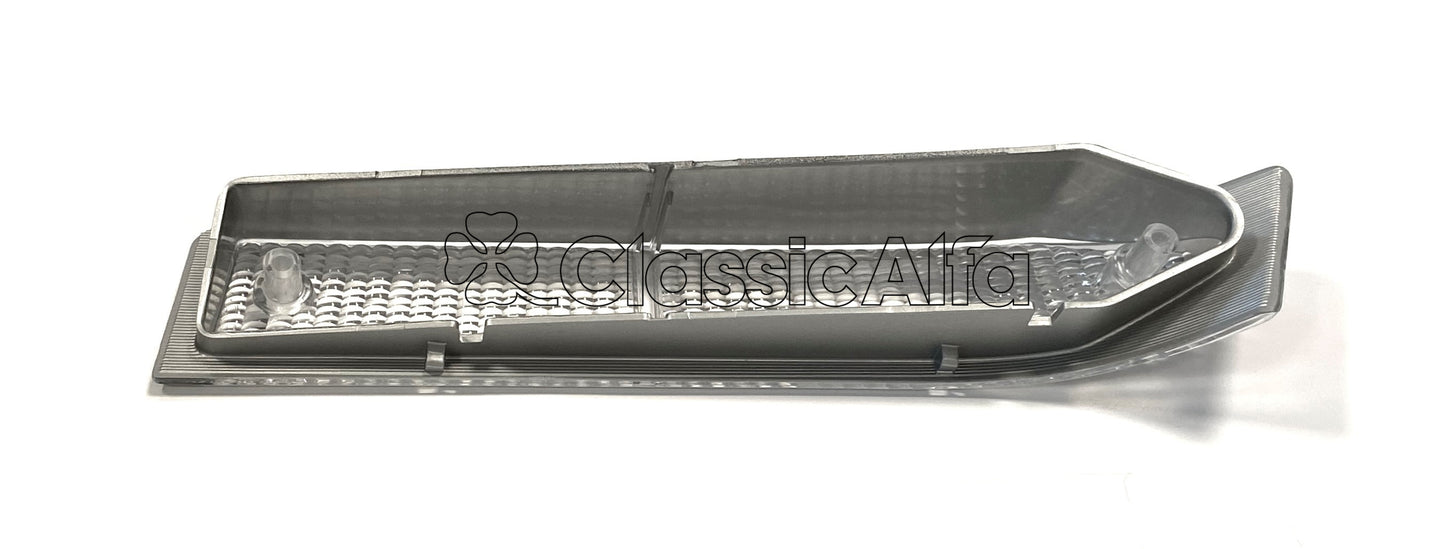 D0100 INDICATOR LENS RIGHT CLEAR SERIES 1 116 GTV