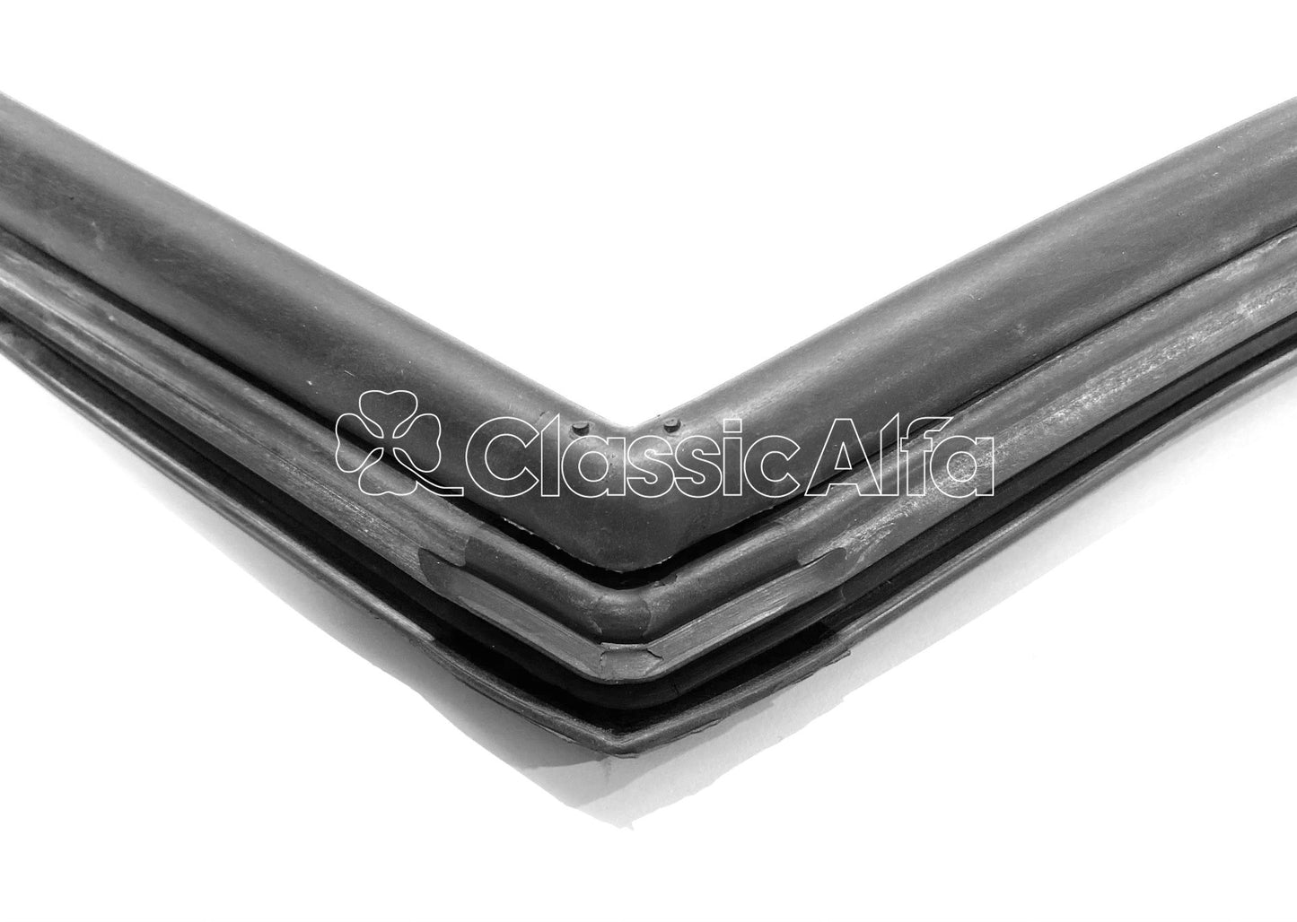 D0468 ALFETTA SALOON FRONT WINDSCREEN RUBBER WITH INSERT