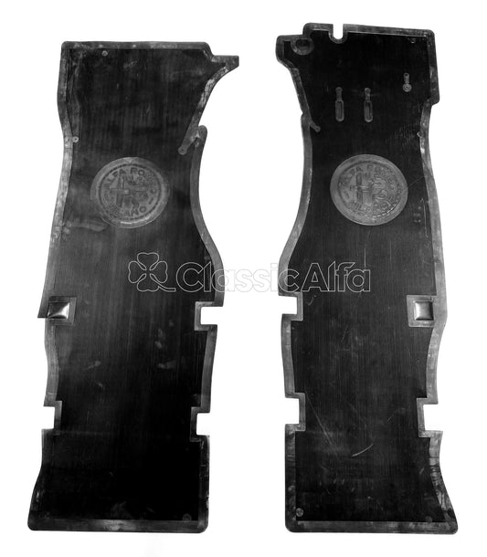 IN058 PAIR OF RUBBER FLOOR MATS FOR RHD GT JUNIOR 1966-73