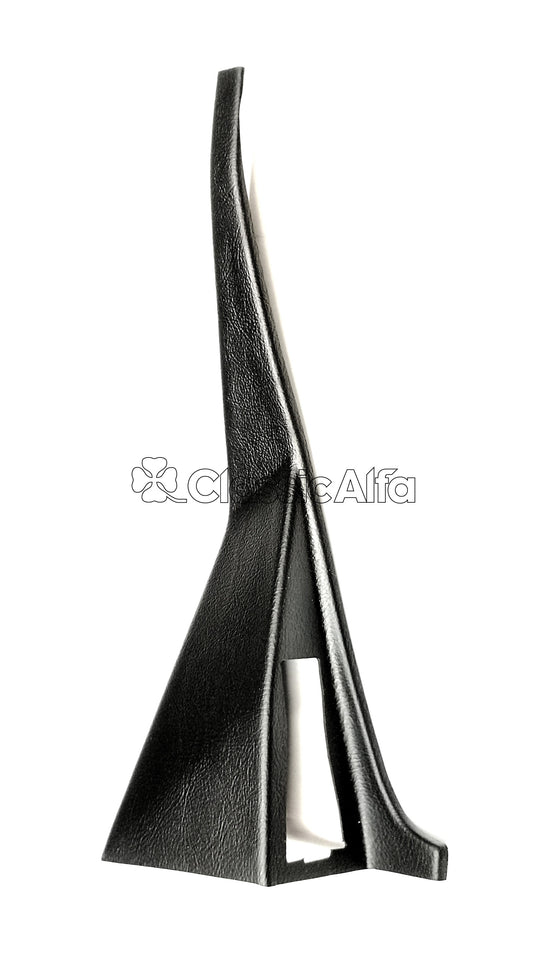 IN141 ROUNDTAIL SPIDER LEFT B-POST TRIM