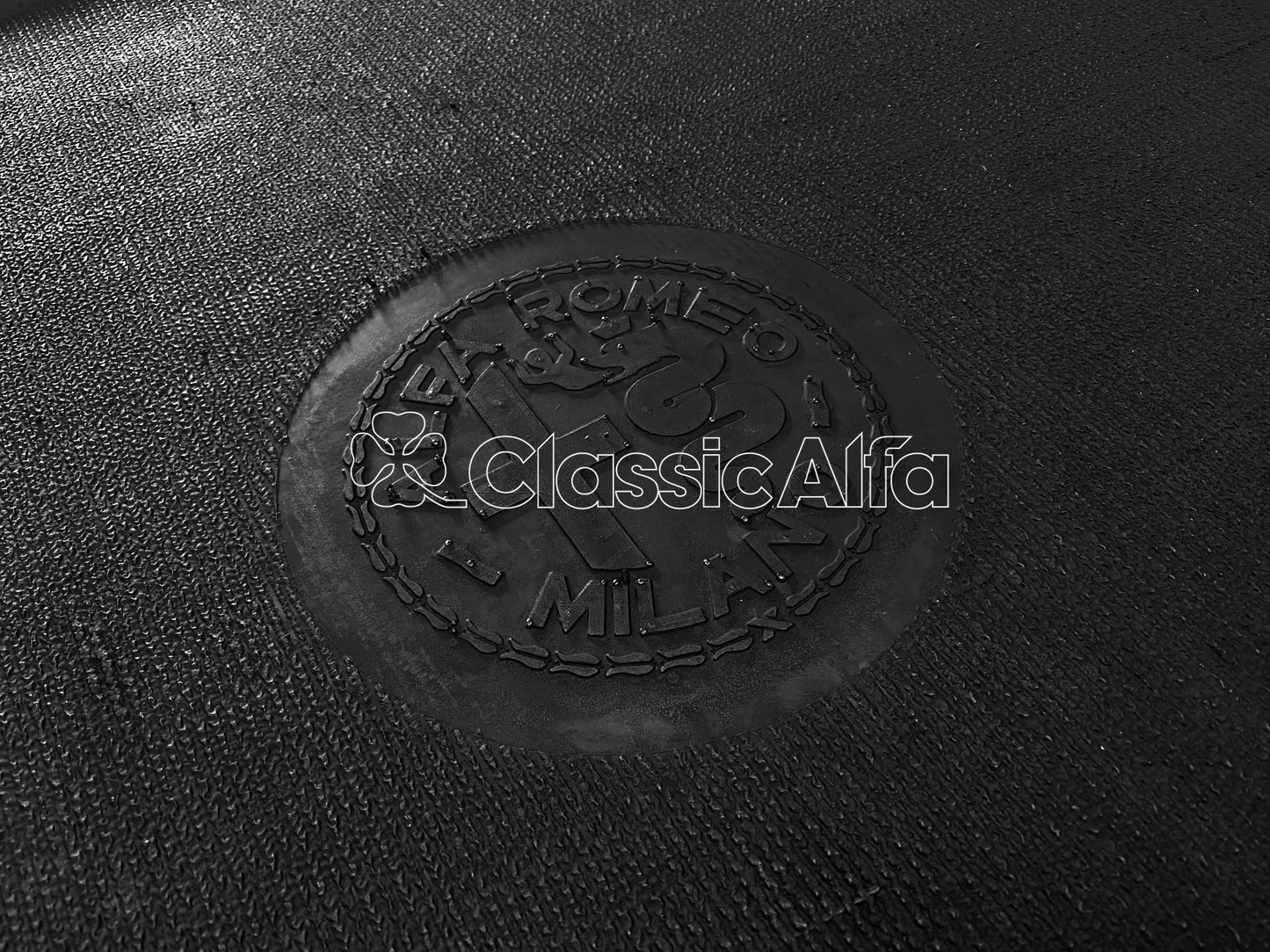 IN202 GIULIA SUPER MAIN BOOT RUBBER MAT BLACK