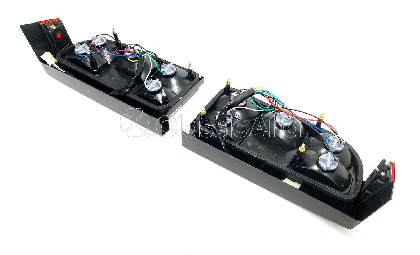 LT048 PAIR SPIDER SERIES 3 1984-89 REAR LIGHT UNITS