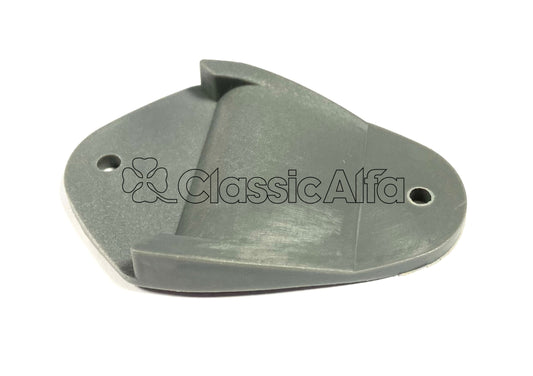 MI036 BONNET/HOOD SPRING BRACKET LATE GTV