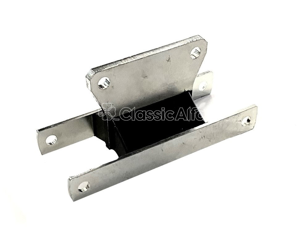 MN048 MONTREAL REAR GEARBOX MOUNT