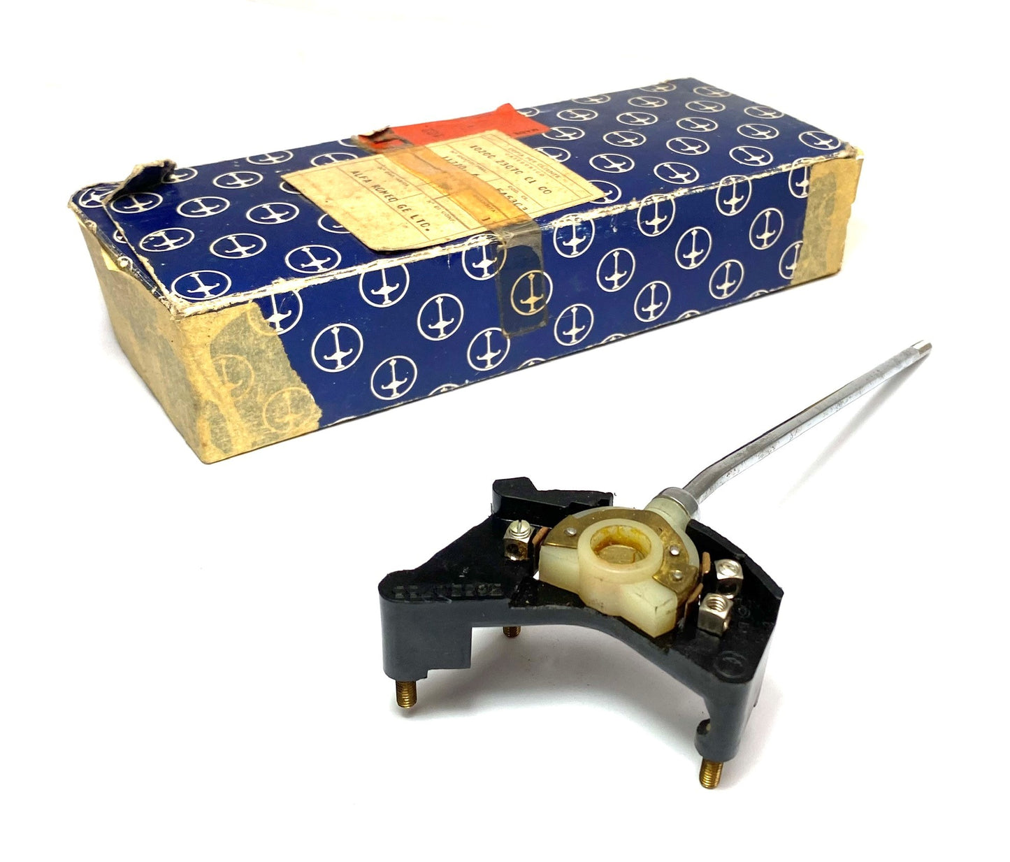 N0334 ORIGINAL 2000 (102 SERIES) SALOON/SPRINT HEADLAMP SWITCH