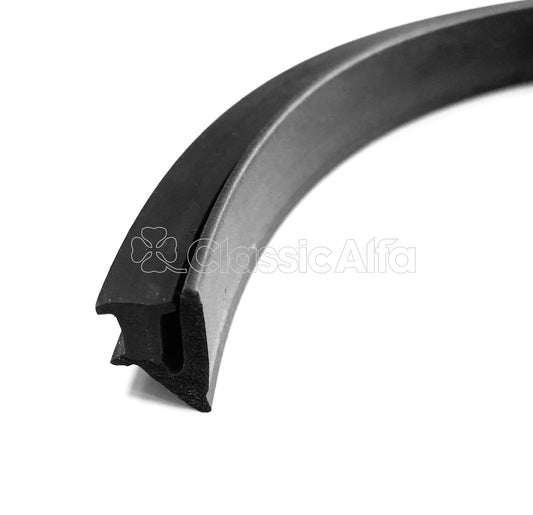 RB037/1 GIULIA SALOON REAR DOOR SEAL - ON DOOR