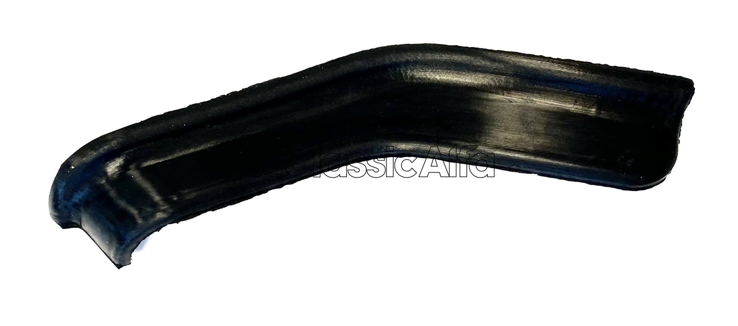 RB042/1 GT FRONT OF DOOR RAIN SEAL - RIGHT