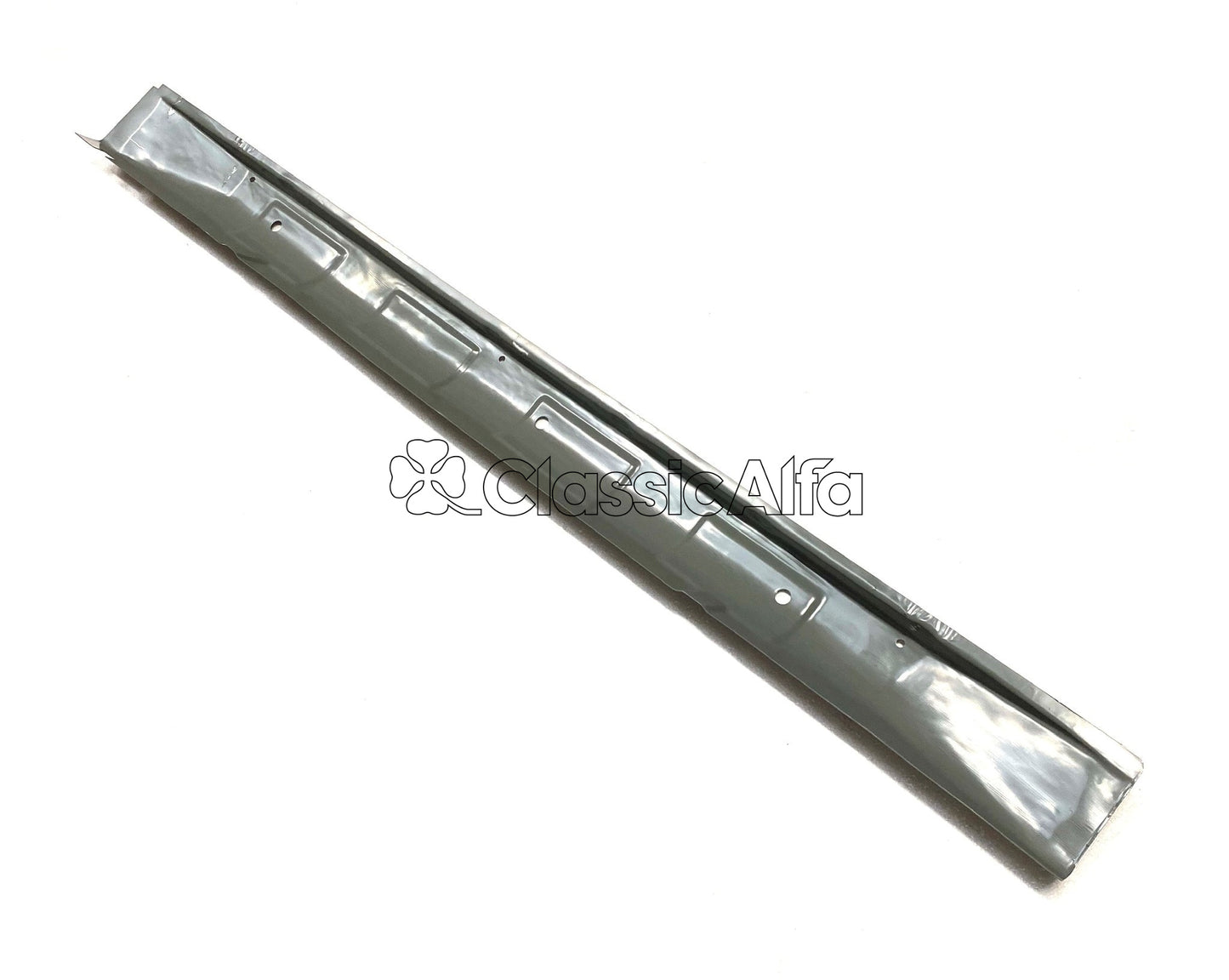 ST101 GIULIA SALOON MIDDLE SILL - LEFT SIDE