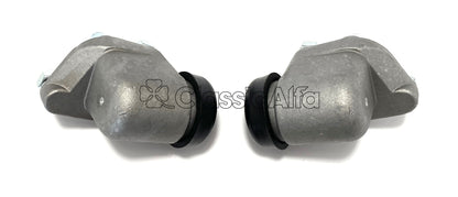 101-006 PAIR OF FRONT WHEEL BRAKE CYLINDERS - 3 SHOE BRAKES