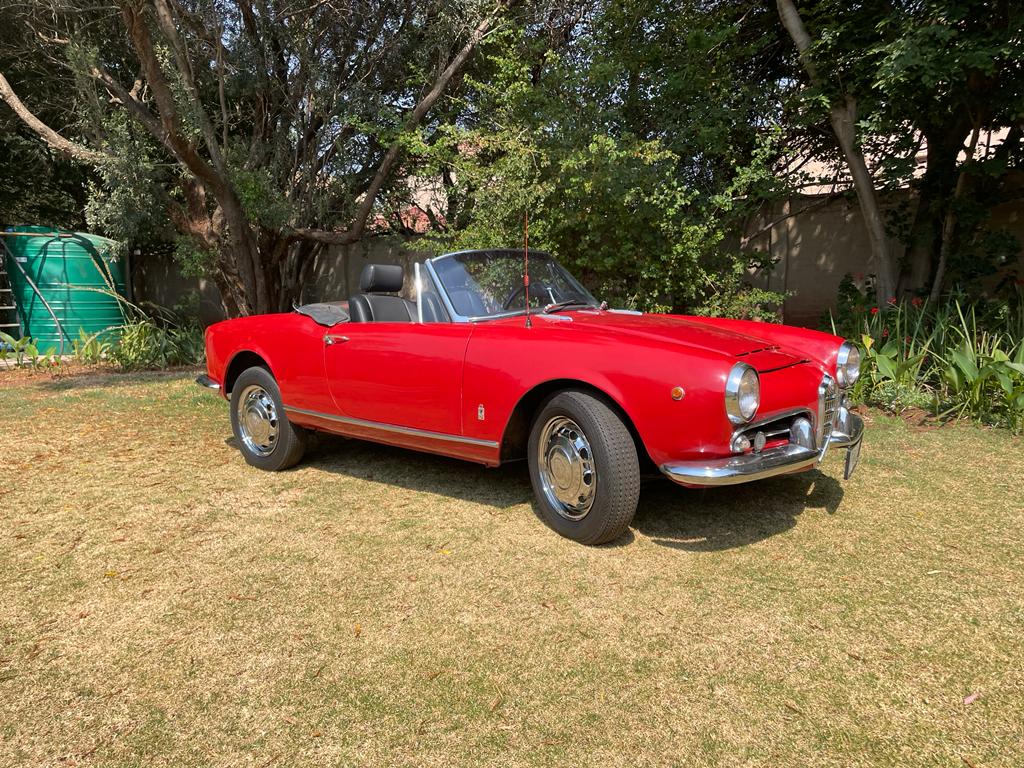 1963 GIULIETTA SPIDER LHD  -  33,000 EUROS