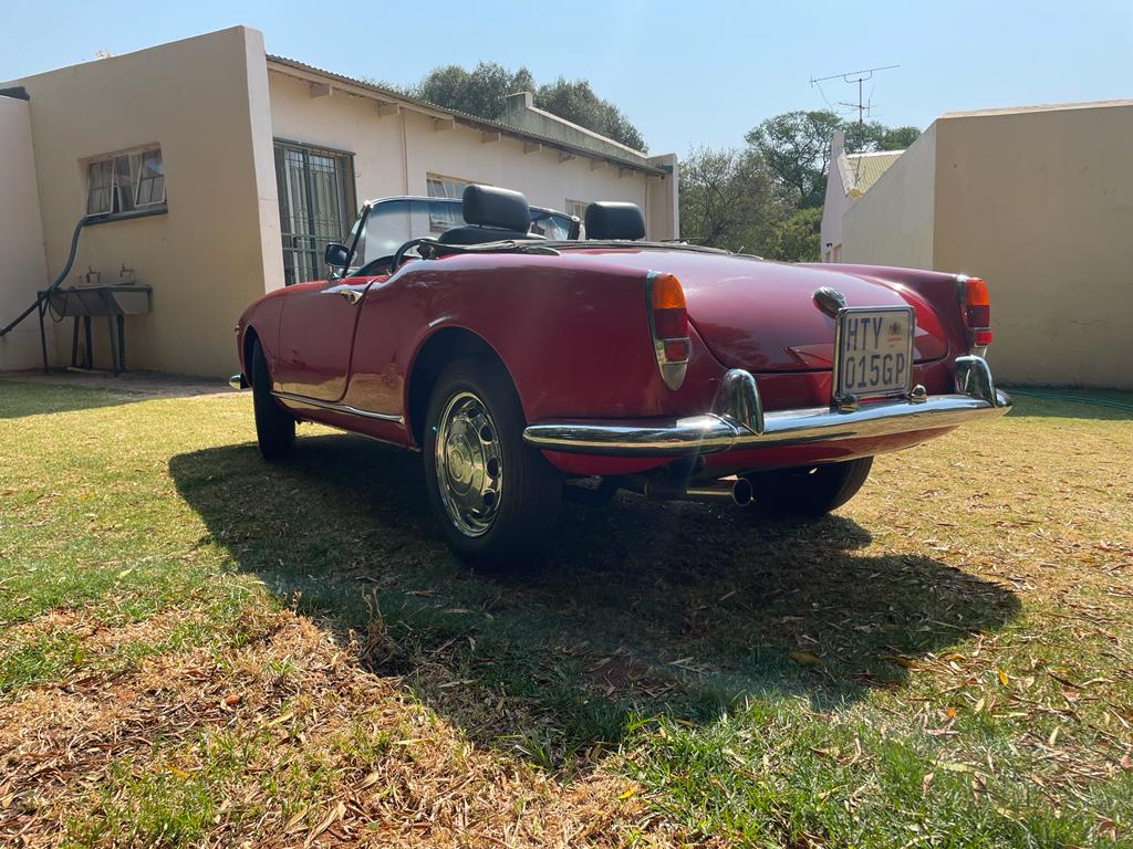 1963 GIULIETTA SPIDER LHD  -  33,000 EUROS