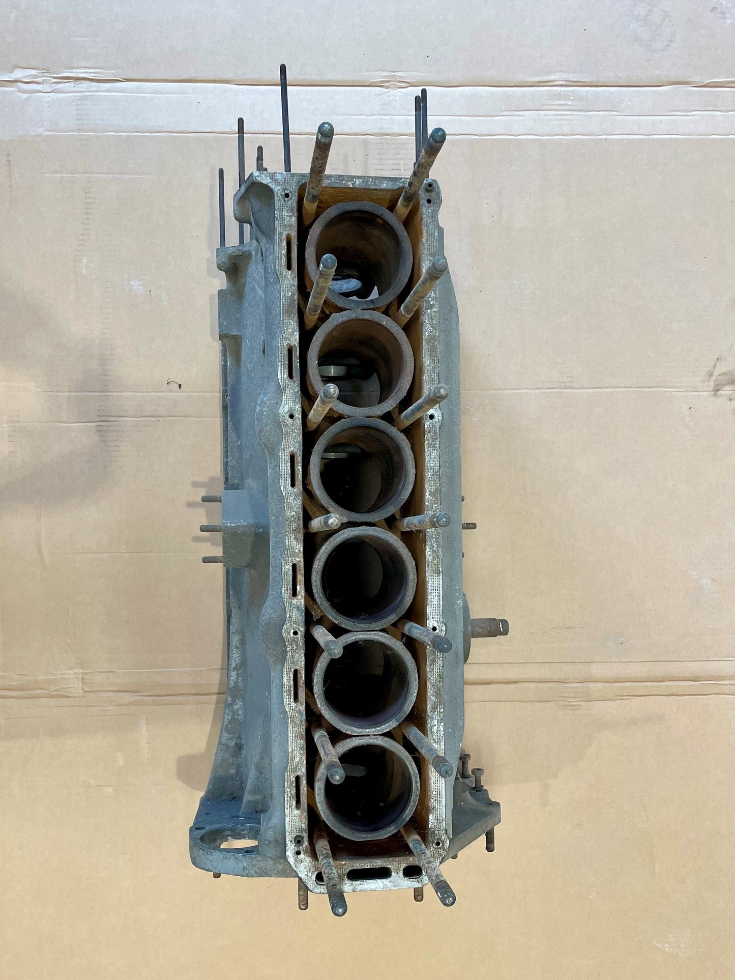 80885 USED 2600 BLOCK AR00601