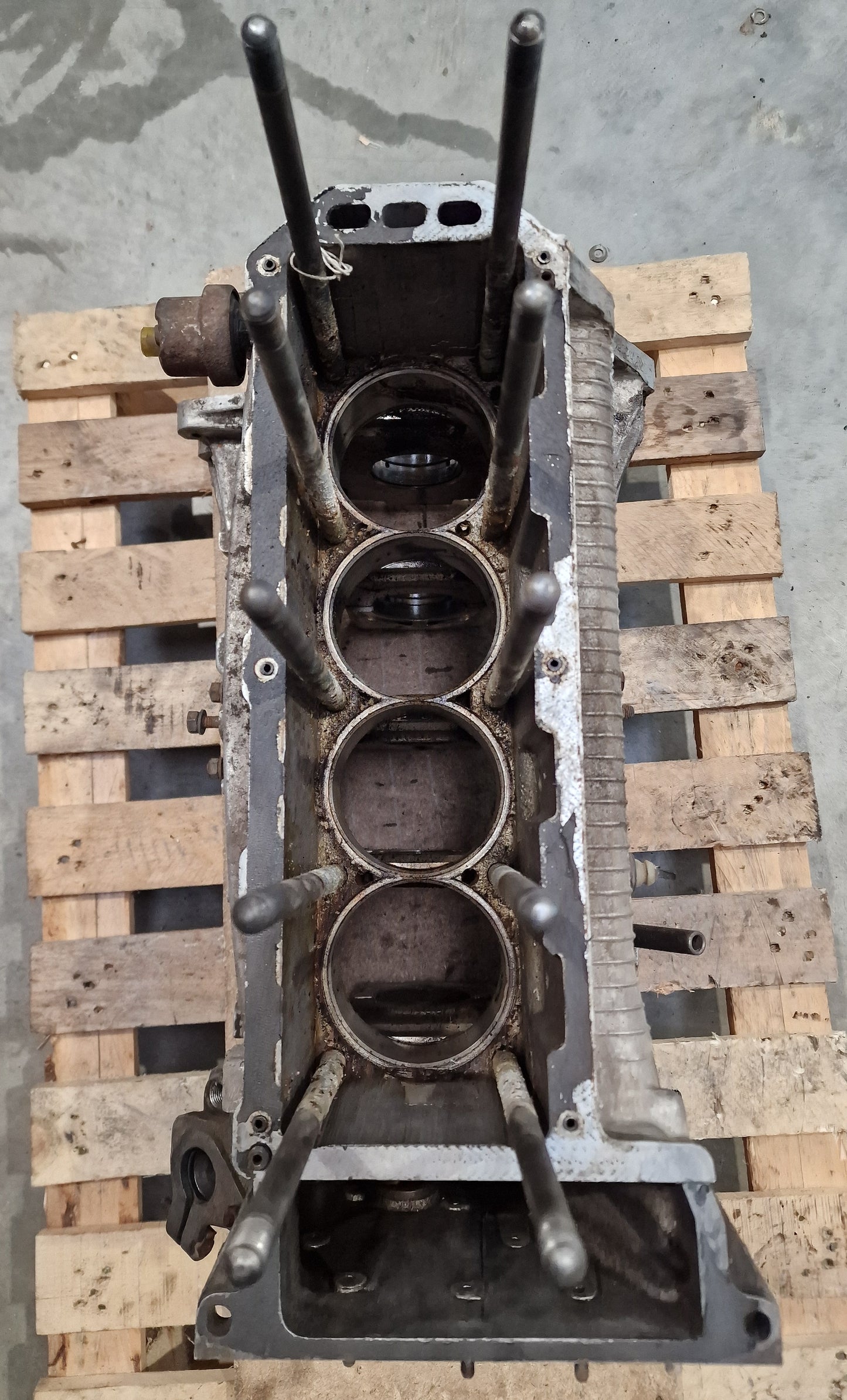80555 USED ENGINE BLOCK 2000 116 AR01655