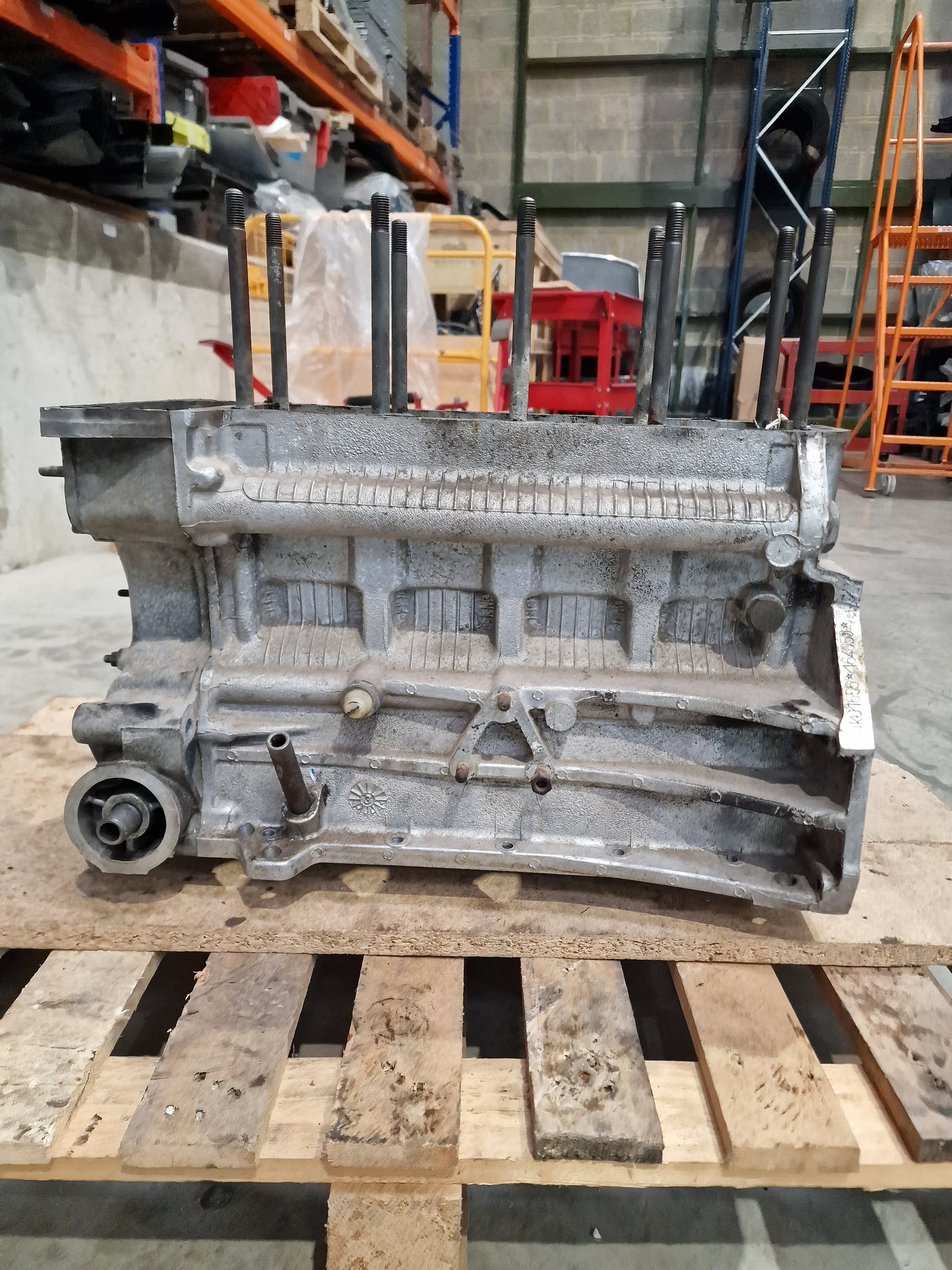 80555 USED ENGINE BLOCK 2000 116 AR01655