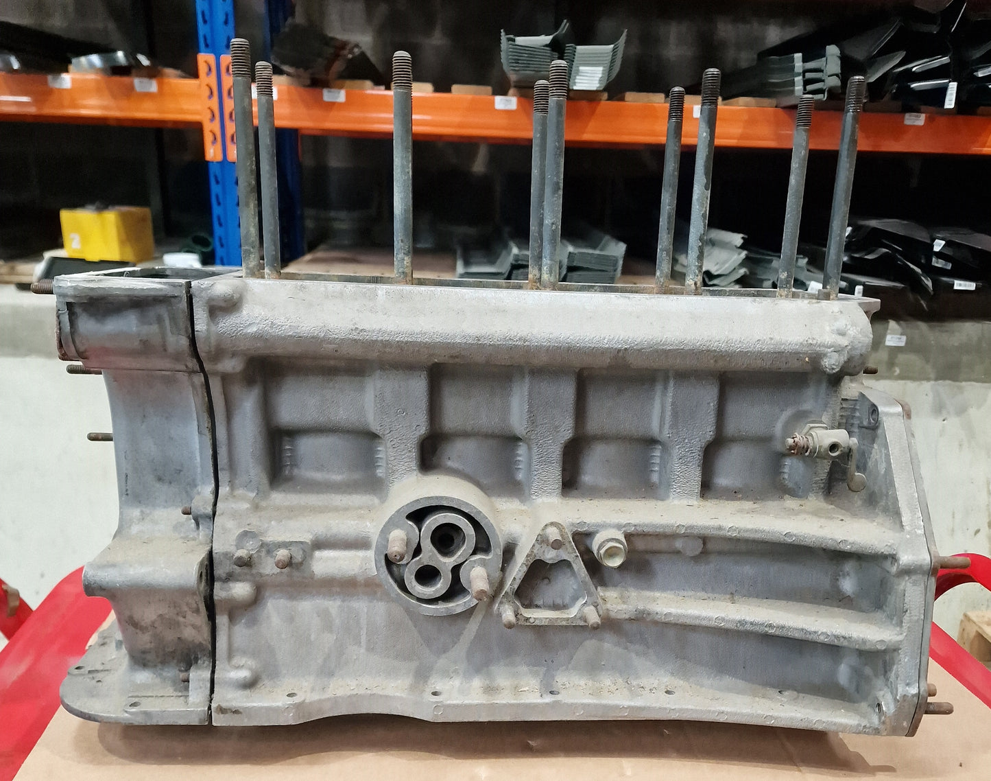 80561 USED ENGINE BLOCK 1300 101 AR1315