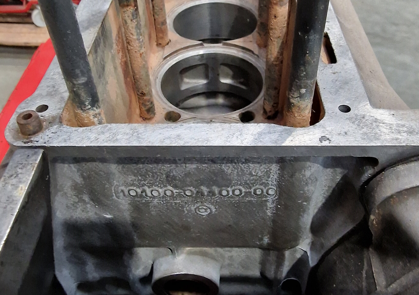 80561 USED ENGINE BLOCK 1300 101 AR1315