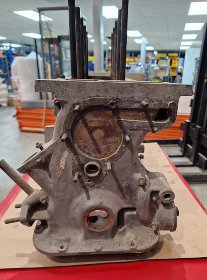 80563 USED ENGINE BLOCK 1600 AR00526A