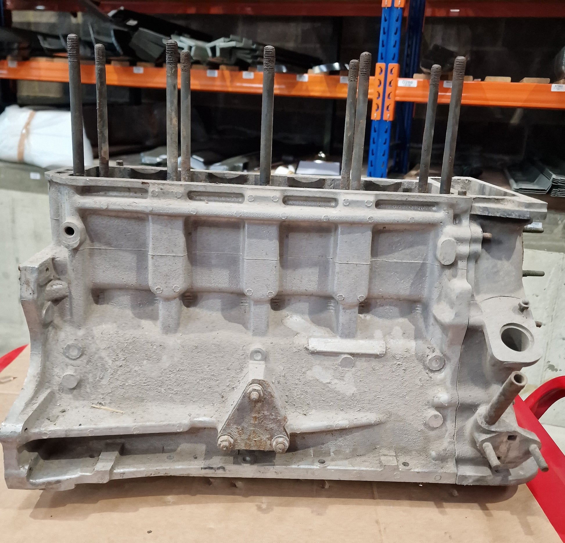 80563 USED ENGINE BLOCK 1600 AR00526A