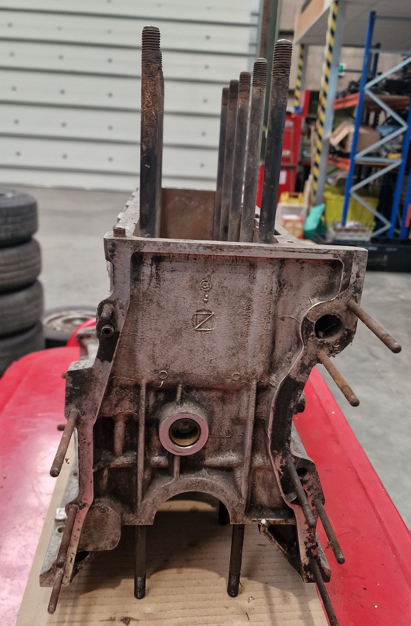 80575 USED ENGINE BLOCK 2000 105 AR00512