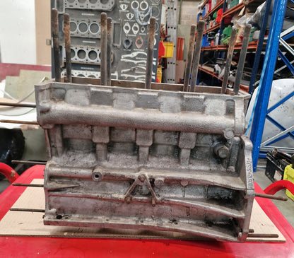 80575 USED ENGINE BLOCK 2000 105 AR00512