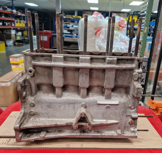 80575 USED ENGINE BLOCK 2000 105 AR00512