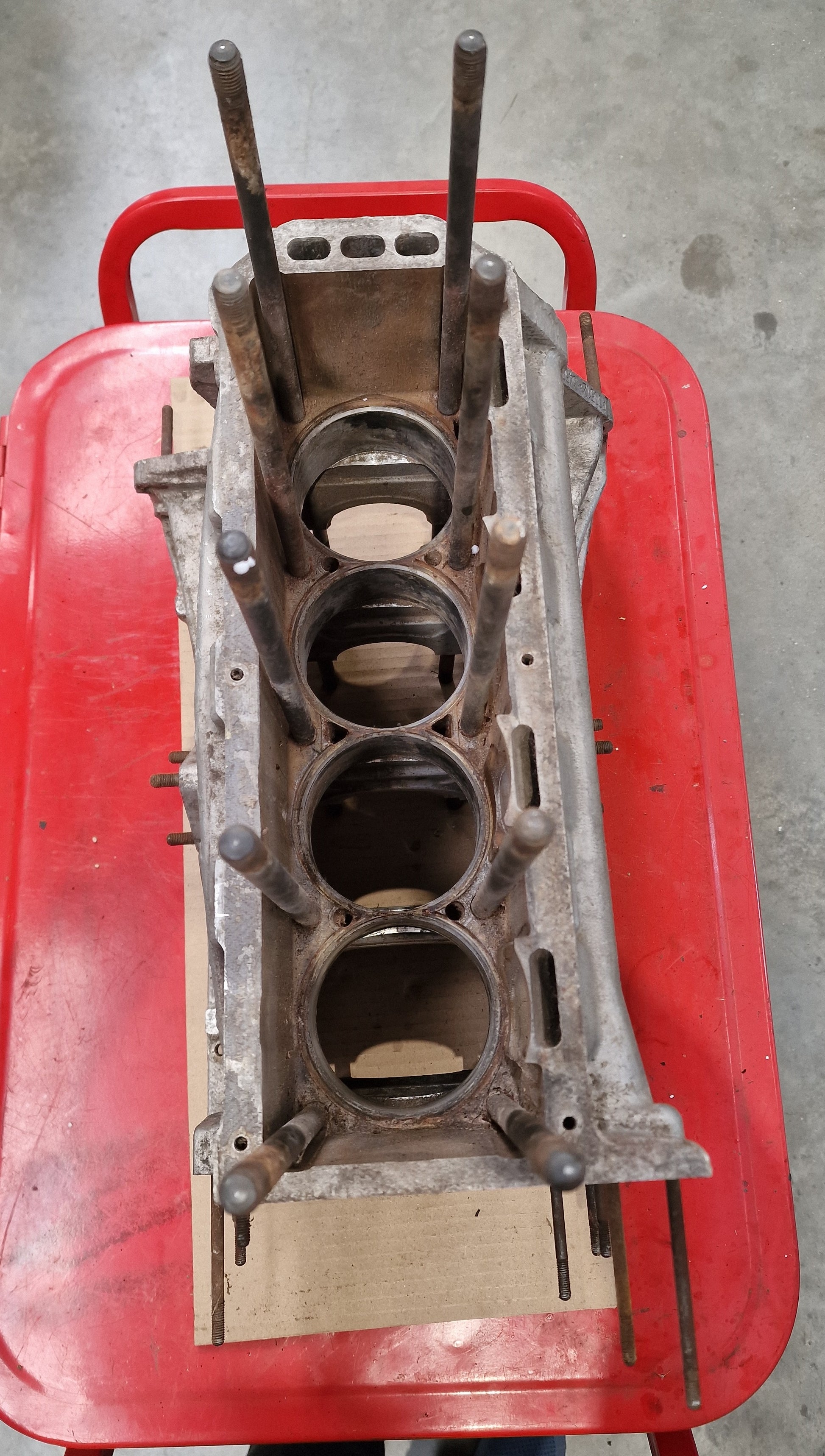 80575 USED ENGINE BLOCK 2000 105 AR00512