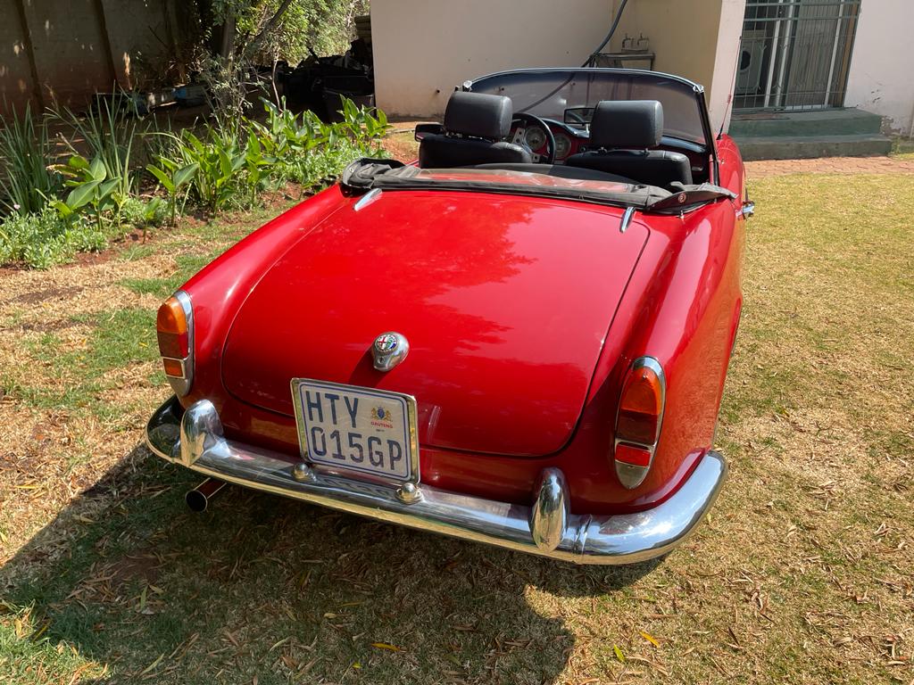 1963 GIULIETTA SPIDER LHD  -  33,000 EUROS