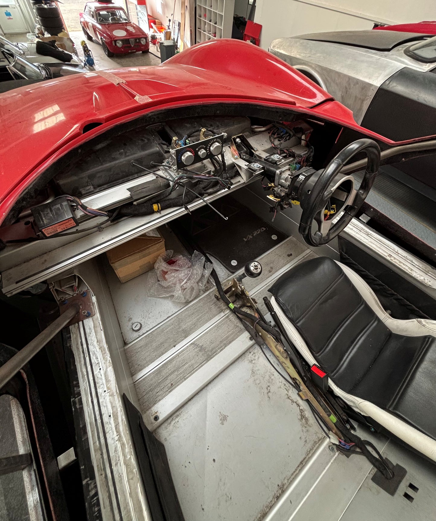 33 STRADALE BODY SET MOUNTED ON VX220 - £39,500