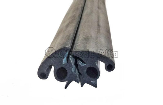 750-207 WINDSCREEN TO DOOR GLASS SEALS (pair) - 750 SERIES SPIDER