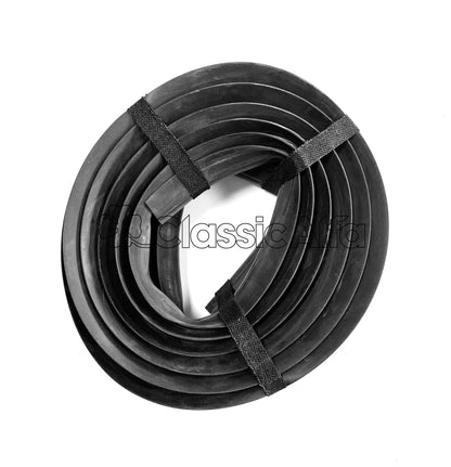 750-251 PAIR OF SPRINT LOWER DOOR SEALS - 750B SERIES CARS