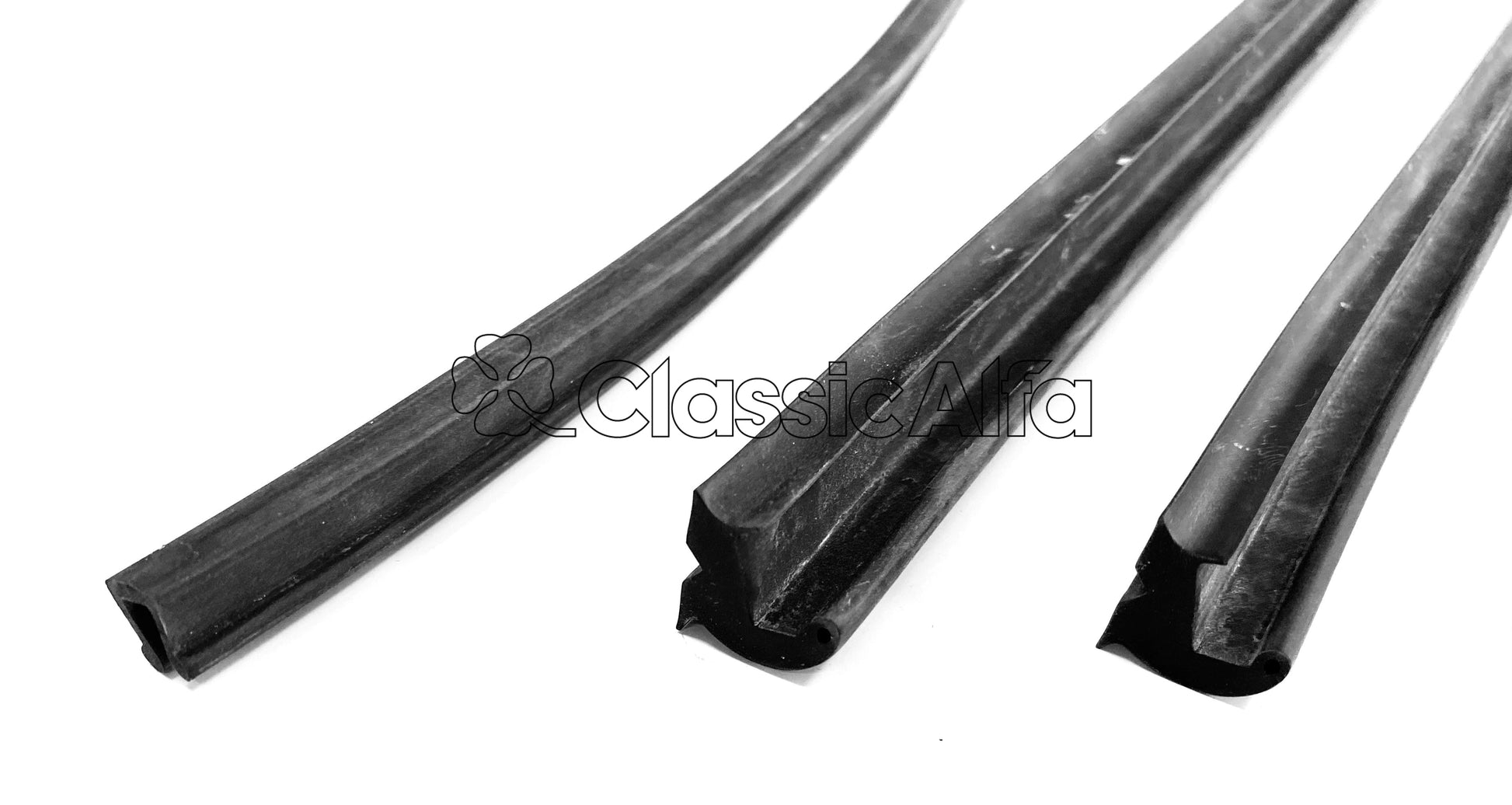 750-252 PAIR OF SPRINT REAR SIDE WINDOW SEALS - ALL 750 SPRINTS 1954-58