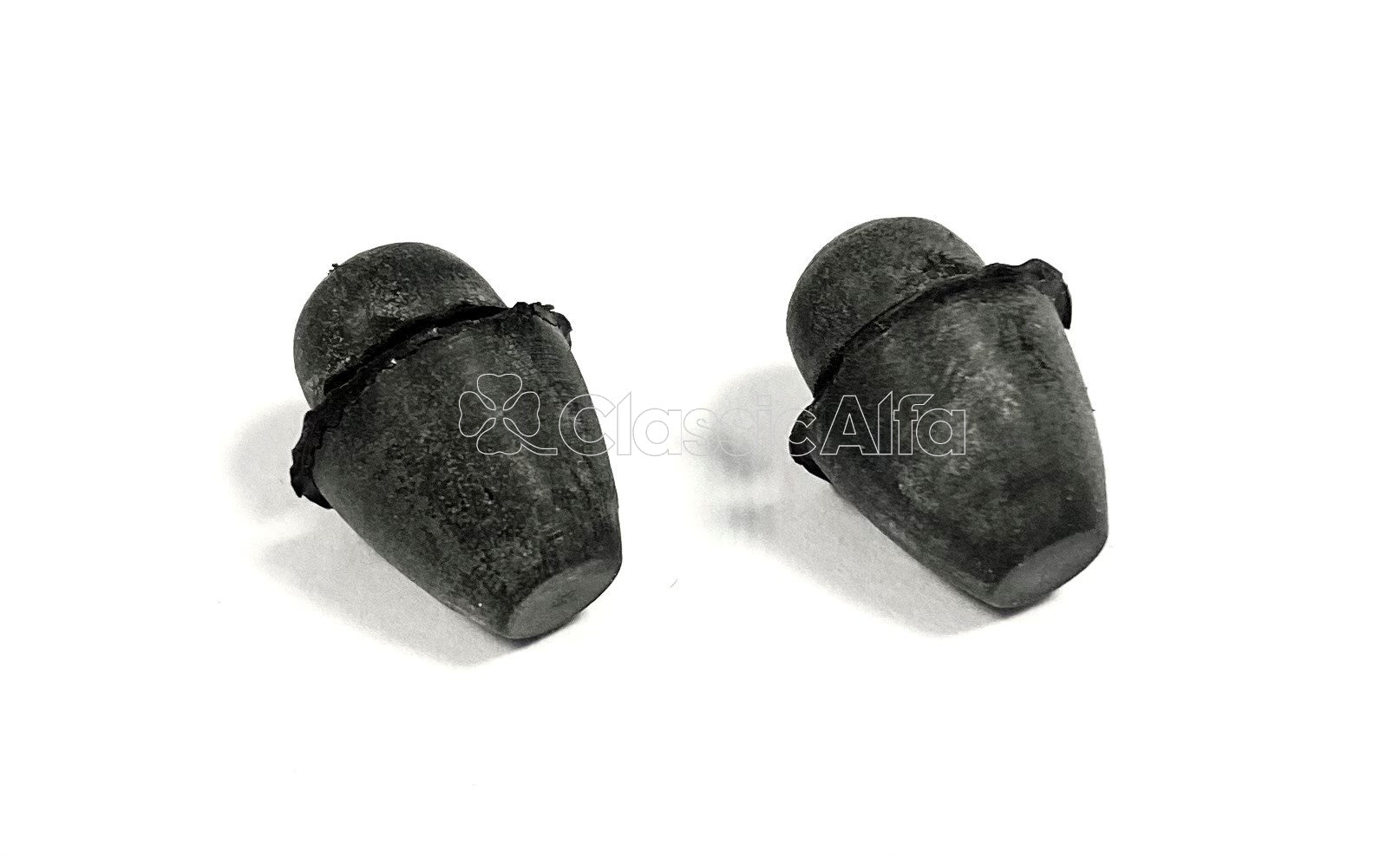 750-261 GLOVEBOX LID BUFFERS (pair) - 750 & 101 SERIES SPIDERS