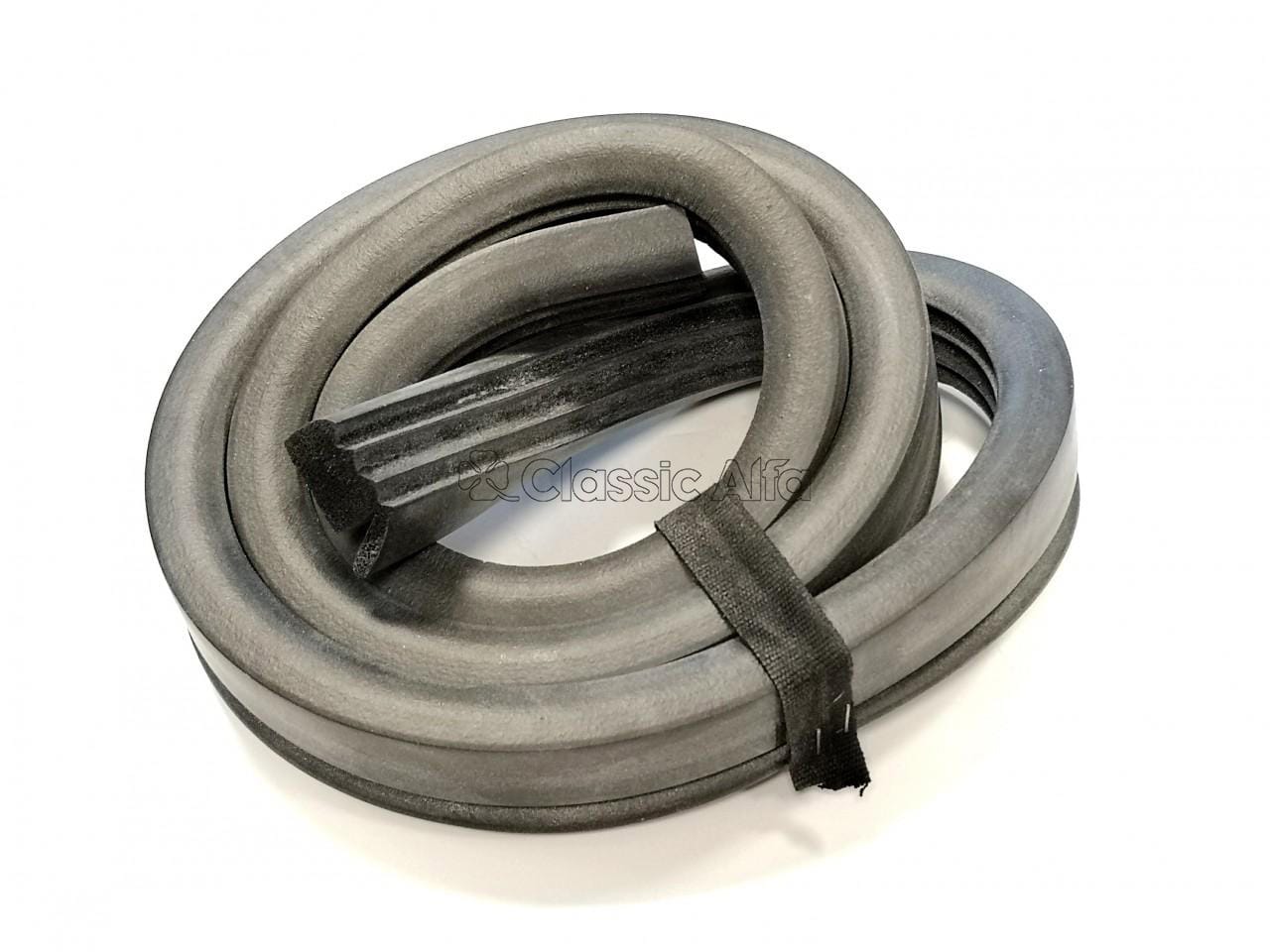 750-316 FRONT HARDTOP  SEAL - ALL 750 & 101 SERIES SPIDERS