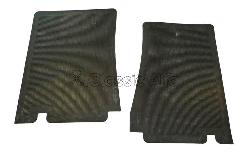750-401 PAIR OF GIULIETTA SPIDER FLOOR MATS - NO LOGO