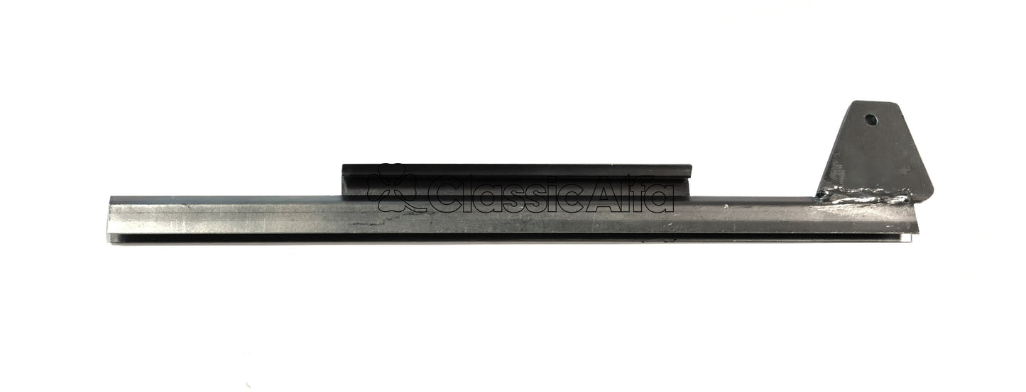 750-518 GIULIETTA SPIDER RIGHT DOOR GLASS SUPPORT CHANNEL