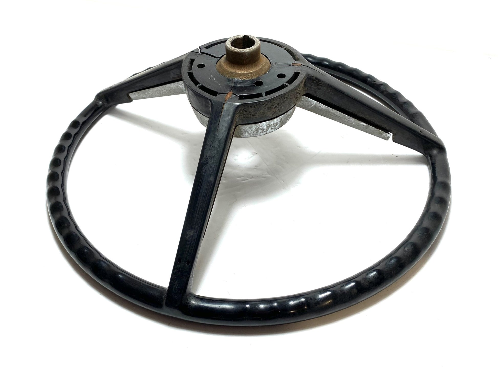 80320 USED EARLY GIULIA SALOON STEERING WHEEL