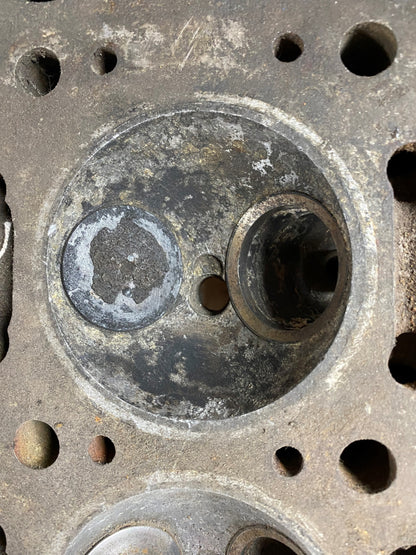 80539 USED 2600 CYLINDER HEAD