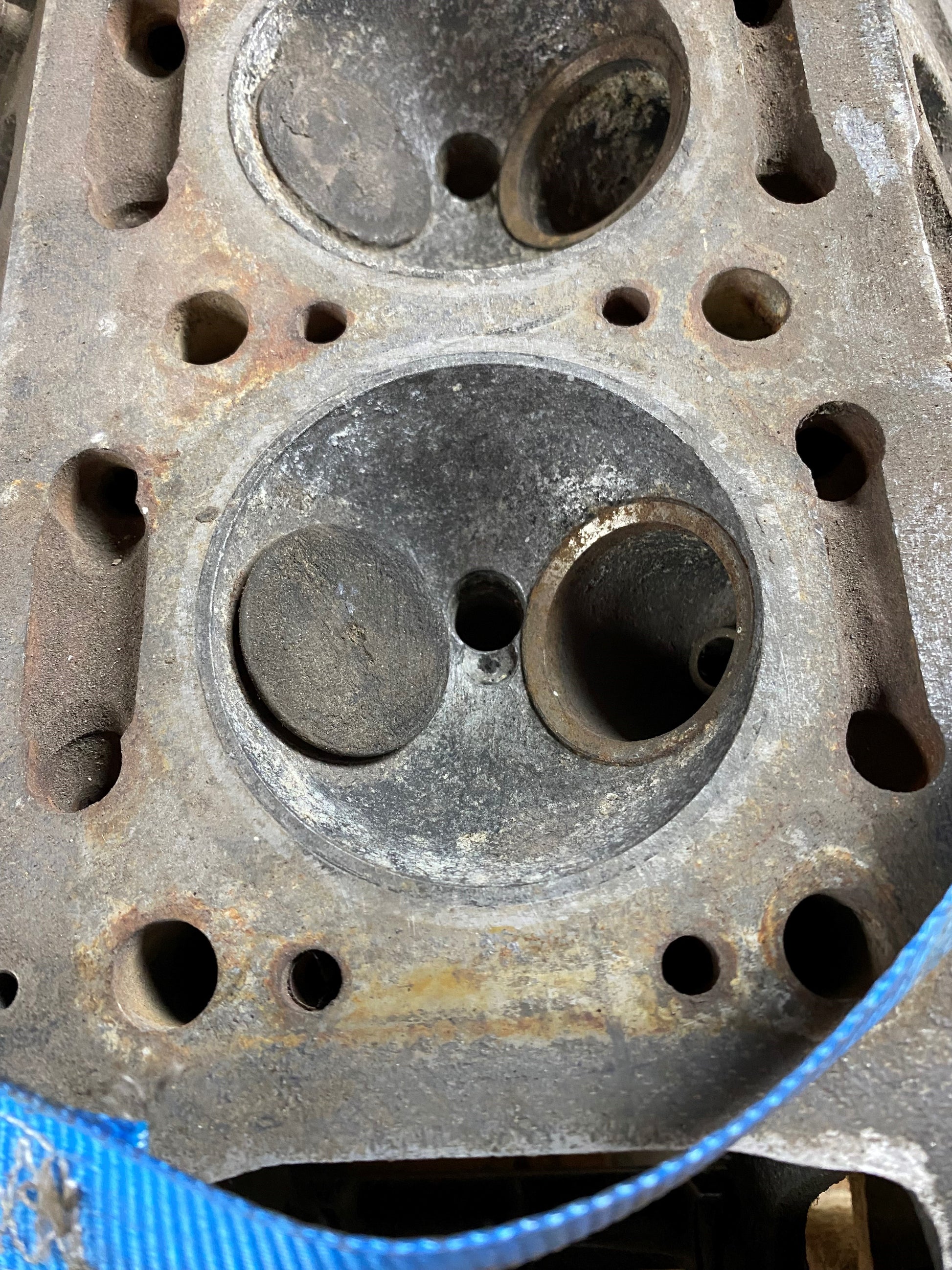 80539 USED 2600 CYLINDER HEAD