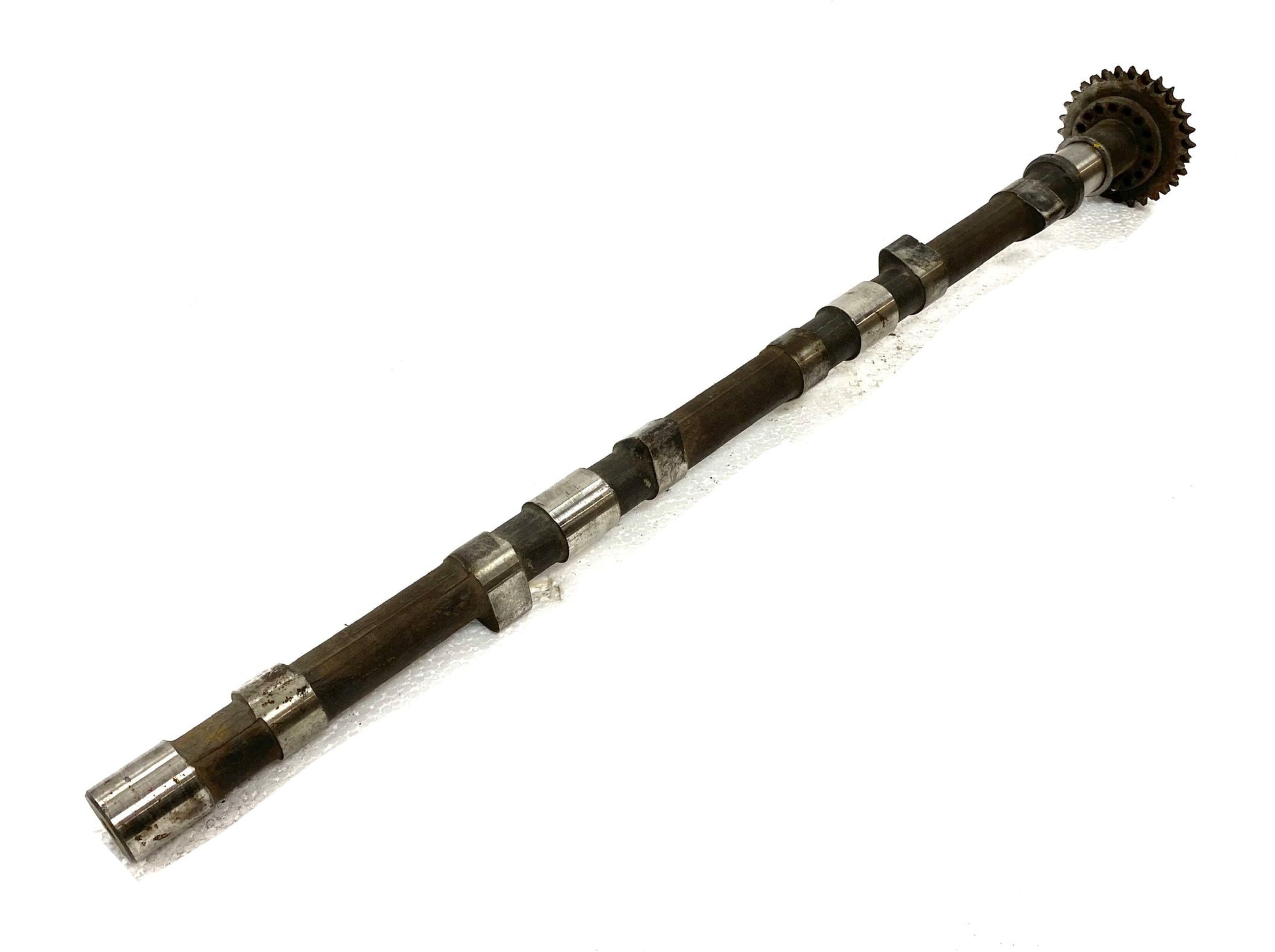 80542 USED 2600 CAMSHAFT