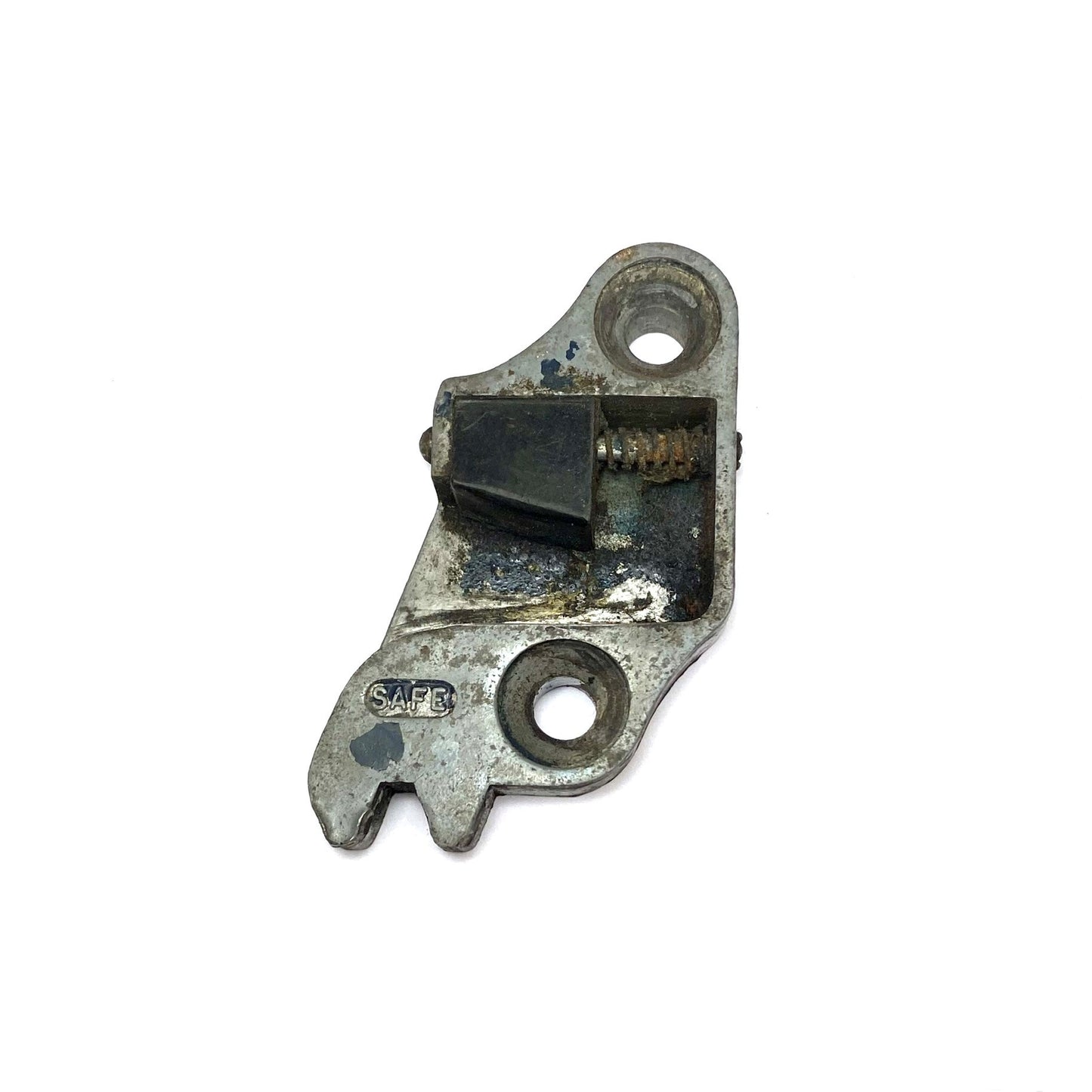 80837 USED 750/101 SPRINT & TI DOOR STRIKER - RIGHT