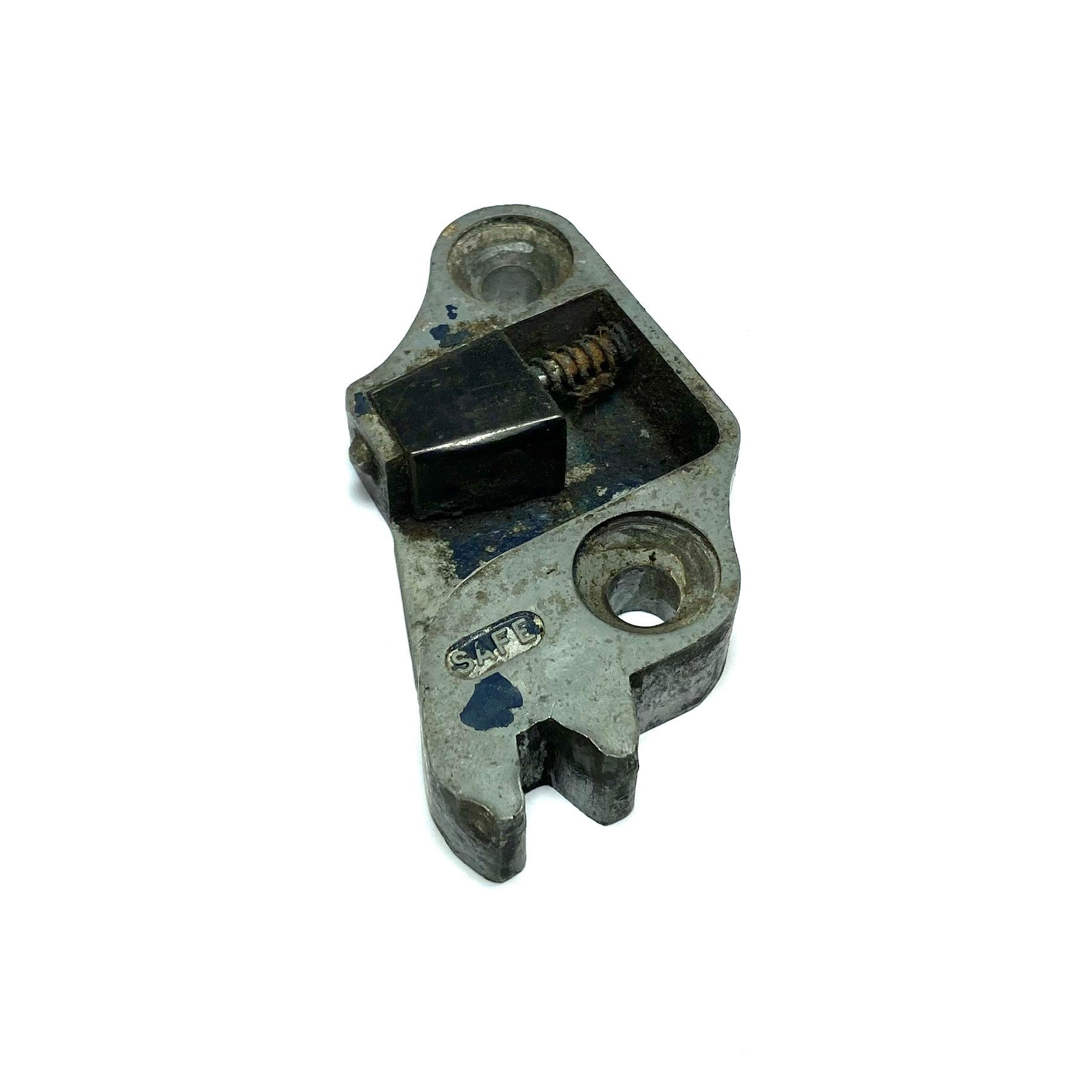 80837 USED 750/101 SPRINT & TI DOOR STRIKER - RIGHT